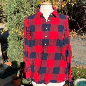 Tommy Hilfiger women’s large flannel blouse